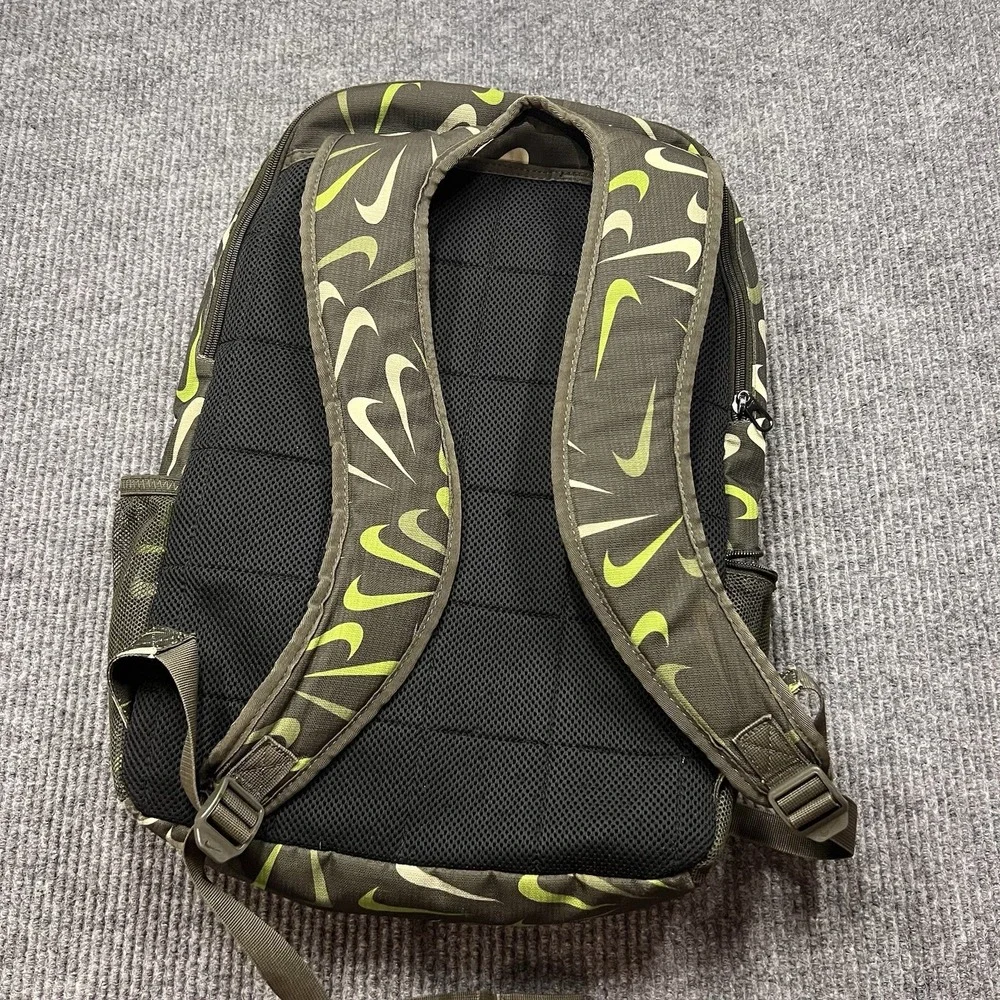 Nike Air Brasilia XL 9.5 Training Backpack Swoosh Logo Soccer XL 30L DM2367-355 - Picture 2 of 8